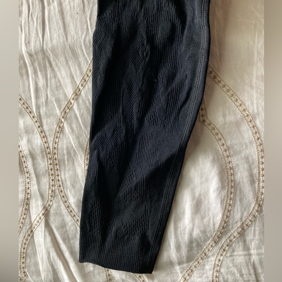 Fabletics Women's High Waisted Seamless Mesh Seamless Leggings - Picture 7 of 12